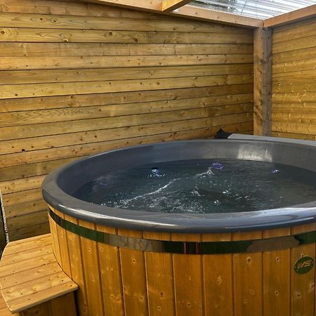 The Alpaca Farmhouse With Hot Tub And Alpaca Experience Included Dromara Extérieur photo