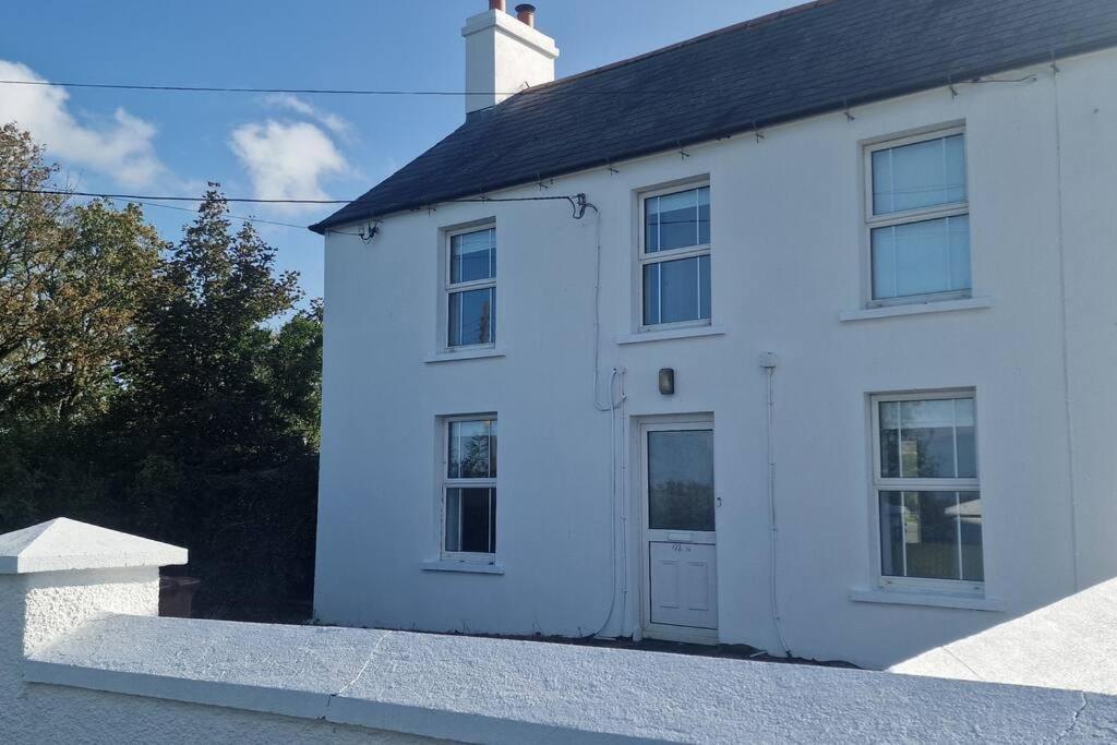 The Alpaca Farmhouse With Hot Tub And Alpaca Experience Included Dromara Extérieur photo